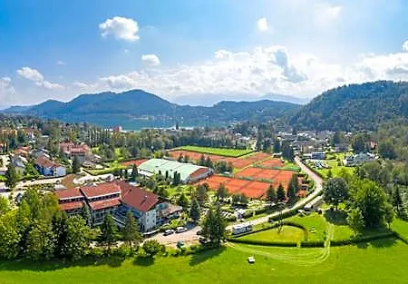 Golf-tennis-wellnesshotel Mori Hotel 4*