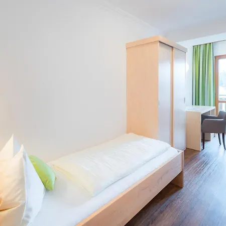 Hotel Golf-tennis-wellnesshotel Mori 4*